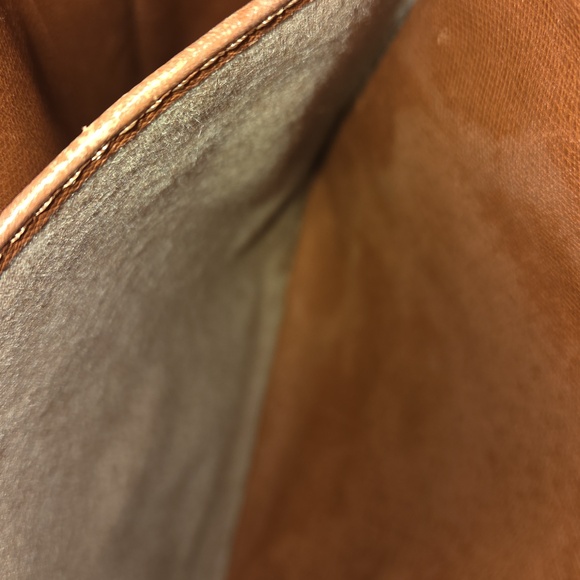 Louis Vuitton Danube bag - Picture 12 of 13